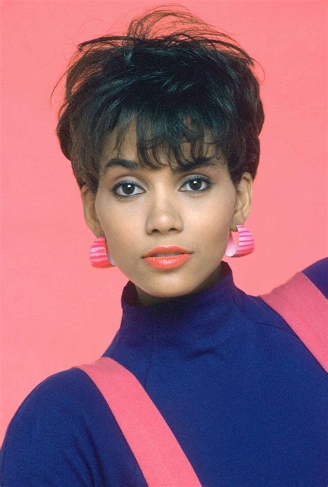 26 Pictures of Young Halle Berry